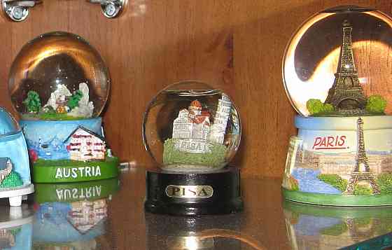 Коллекция стеклянных шаров Донецк