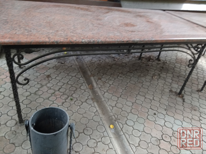 продам 2 стола кованых с натуральными гранитными плитами Донецк - изображение 5