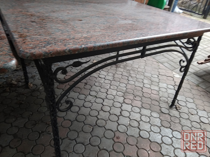 продам 2 стола кованых с натуральными гранитными плитами Донецк - изображение 4