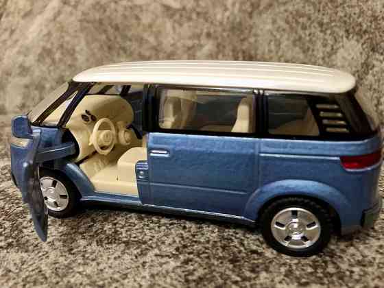 Редкий прототип Volkswagen New Microbus 2001 коллекционная железная машинка игрушка VW Донецк