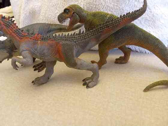 Динозавры, три динозавра Донецк