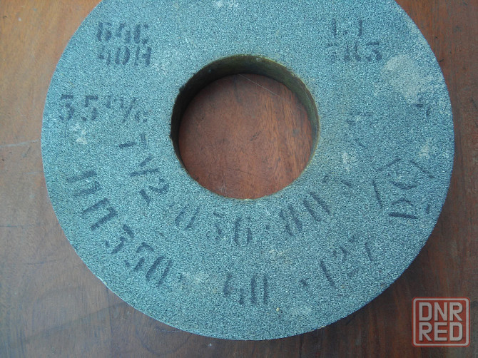Наждачный круг 64C 40Н, точильный абразивный шлифовальный камень 350 мм, войлочный Т 380 Донецк - изображение 3