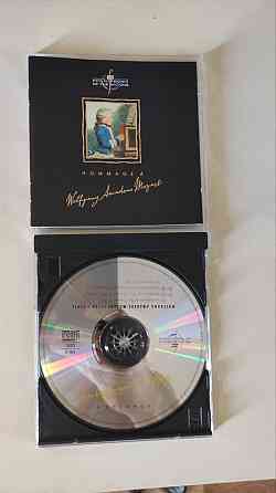 CD Mozart фирменный диск, вкладыш 20 страниц. Возможен обмен. Макеевка