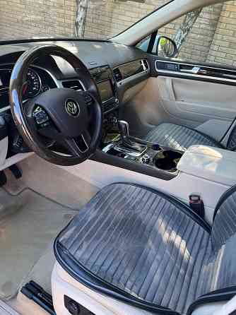 Продажа Volkswagen Touareg 2013год Европеец Донецк