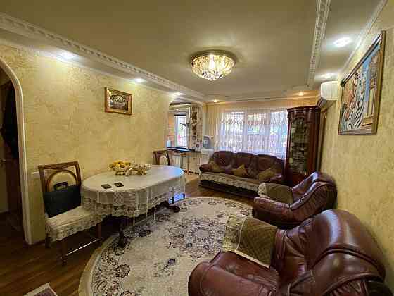 Продается 3-х комнатная квартира в Приморском районе (пр. Нахимова). Мариуполь