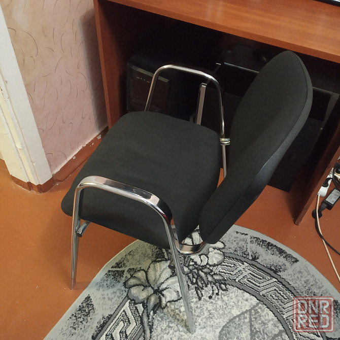 Стул офисный чёрный Донецк - изображение 2