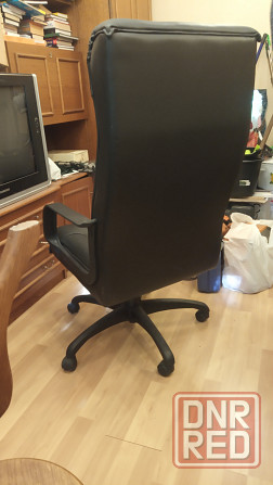Кресло офисное чёрное Донецк - изображение 3