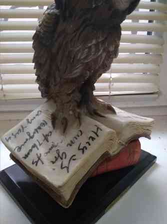 продам статуетку сова на книге Донецк