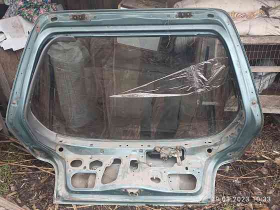 Продам крышку багажника (дверь) на nissan sunny кузов 14 хетчбек1994 г Мариуполь