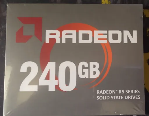 SSD AMD Radeon R5 240Гб Донецк