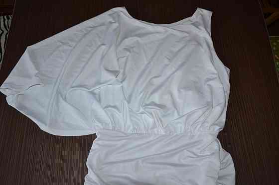 платье белое нарядное р-р48 Донецк