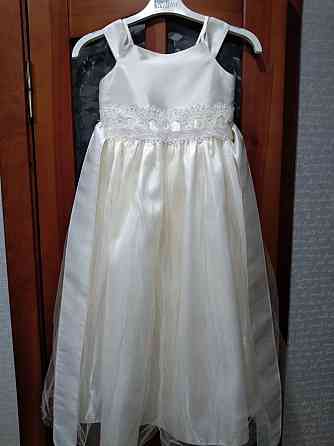 Продам нарядное платье р. 134-140 Донецк