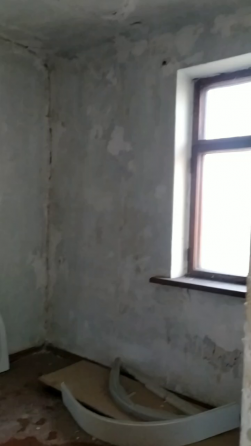 Продам 1 комнатную квартиру.Макеевка ул.Успенского 4.под ремонт Макеевка