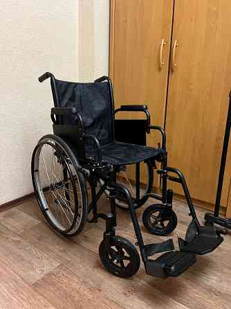 Продам инвалидную коляску Макеевка