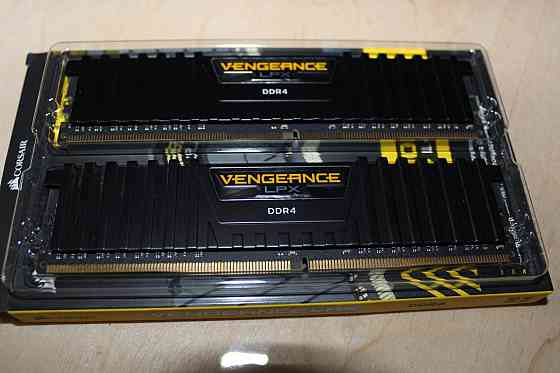 Оперативная память DDR4 16GB 3200MHz Corsair Vengeance LPX Макеевка