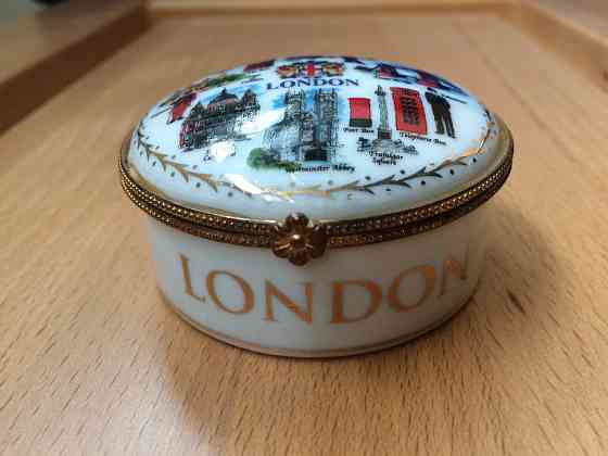 Фарфоровая Шкатулка "Lambert Souvenirs "London" ( Ориг. ) 6.5*3.5 см. Донецк