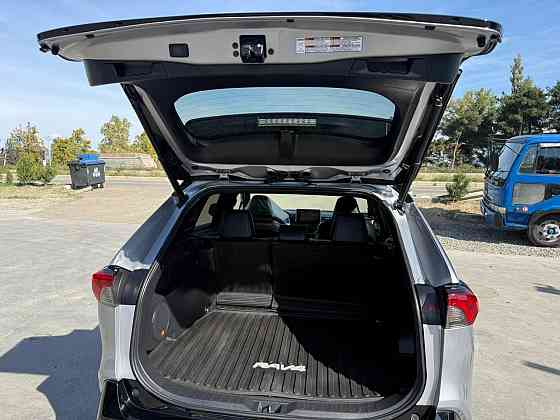 Тоета RAV4 Год 2021 Гибрит Идеальное состояния Кожа пробег 28ткм Донецк