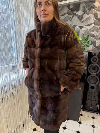 Продаю норковую шубу аукционный мех Донецк