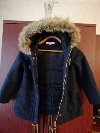 Продам пальто куртку для девочки, рост 122 см Донецк