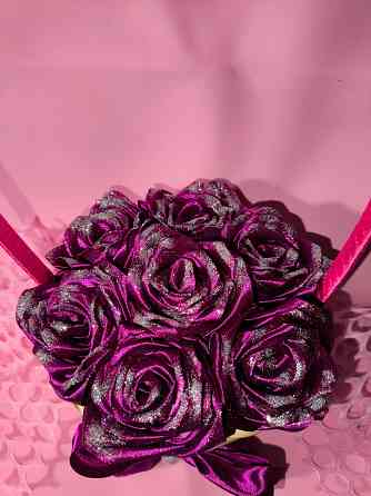 Букет роз из атласных лент в корзиночке Донецк