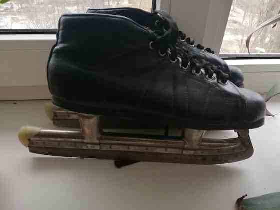 Коньки хоккейные с ботинками, р. 35-36,5 стелька 23 см Донецк