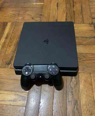 Продам игровую приставку Sony PlayStation 4 Slim 500 гб Донецк