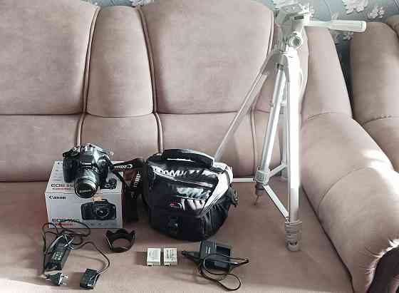 Зеркальный фотоаппарат Canon EOS 550D (с доп. принадлежностями) Донецк