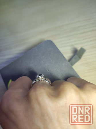 Новое кольцо с сапфиром и бриллиантами 585° белое золото 16 размер Донецк - изображение 3