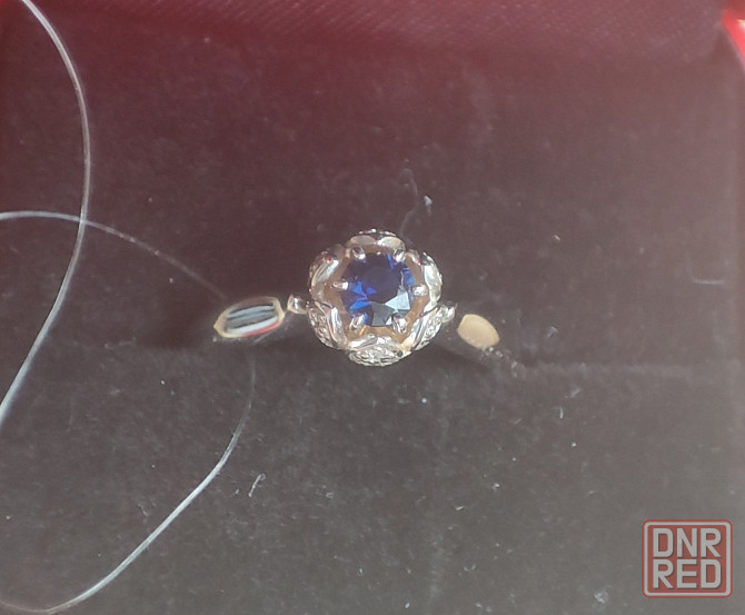 Новое кольцо с сапфиром и бриллиантами 585° белое золото 16 размер Донецк - изображение 1