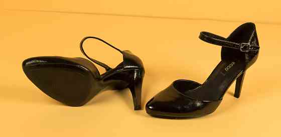 Классические черные туфли фирмы Ecco, размер 37 Донецк