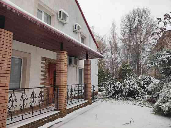 Продам дом 217м2 в Центре города Луганск, Ленинский район (11 поликлиника) Луганск