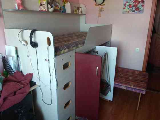 Кровать двухэтажная детская/двухъярусная кровать с матрасами и шкафом Донецк