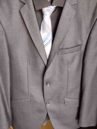 Мужской классический костюм м(46), (пиджак, брюки, рубашка, 5 галстуков). Донецк