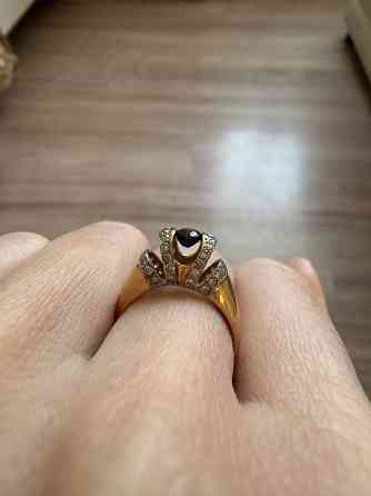 Продам золотое кольцо с бриллиантами Донецк