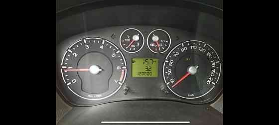 Ford Fiesta MK5 1.4 2007 125000 км Зелёный (Отличное состояние) Донецк