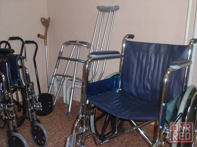 инвалидная коляска комнат складная / Стул туалет / прикроватный стол / ходунки /сидение для ваннынну Донецк - изображение 7