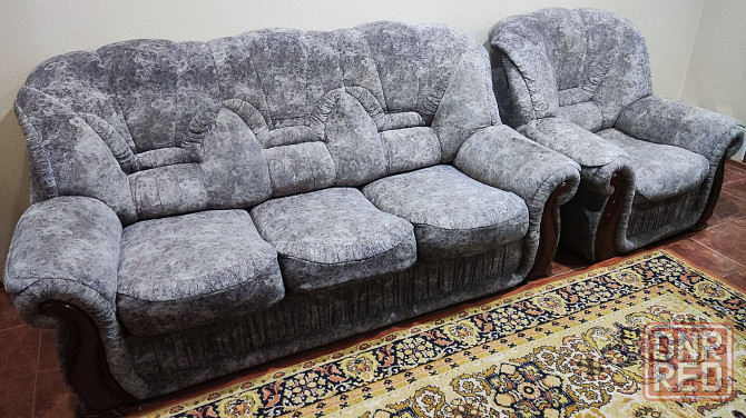 Продам диван и одно кресло. Донецк - изображение 1