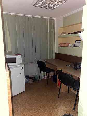 Продам 3-х комнатную квартиру "под офис" на первом этаже Донецк