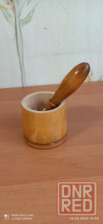 Деревянная ступка с пестиком новая Макеевка - изображение 1