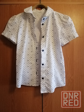 Белая блуза с тёмными синими пуговицами, р. 38-40 Донецк - изображение 1
