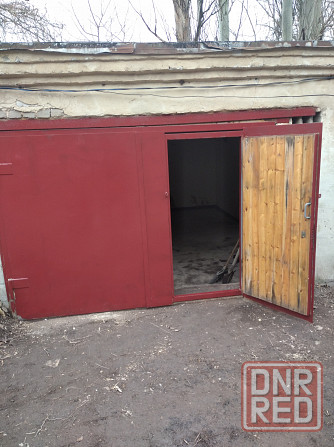 Шлакоблочный гараж в кооперативе возле стадиона Шахтер Ленинский район Донецк - изображение 1