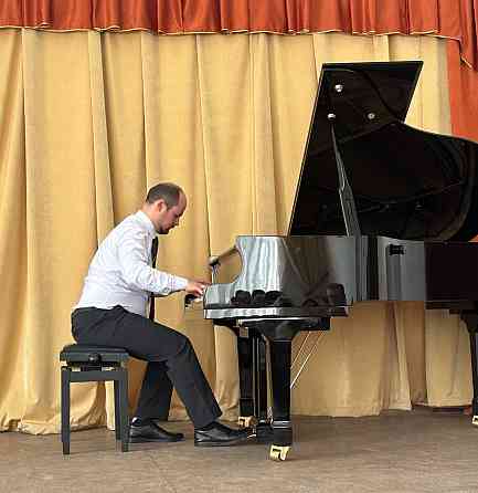 Настройка пианино и роялей Харцызск