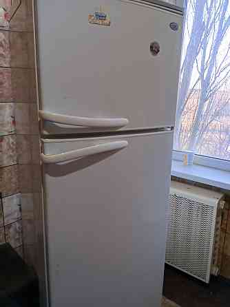 Продам холодильник Атлант Харцызск
