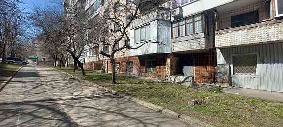 Продам цокольное помещение 305 м2 с отдельным входом, в центре Донецка. Донецк