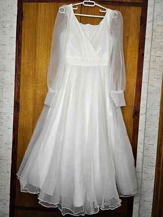 Продам платье белого цвета Макеевка
