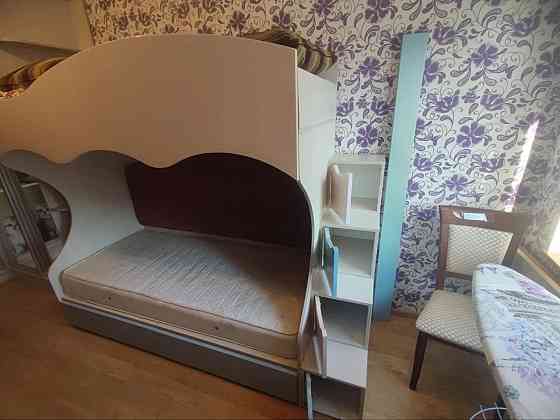 Продам двухъярусную кровать Донецк