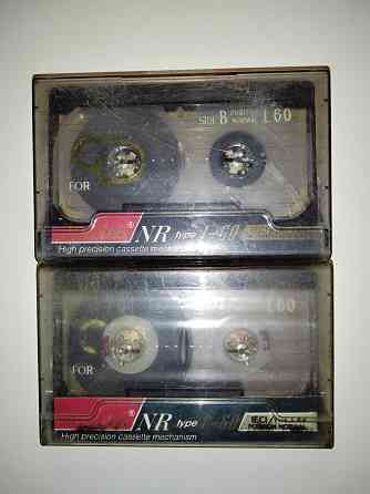 Аудио-кассеты RONEeS L 60 , две штуки . Макеевка
