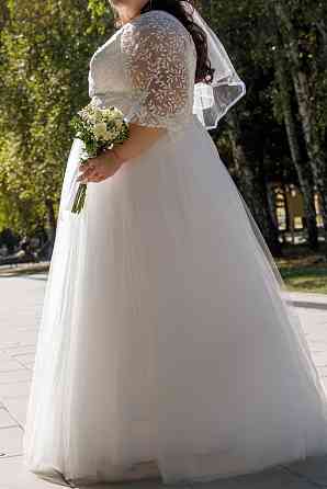 Продам свадебное платье Зугрэс