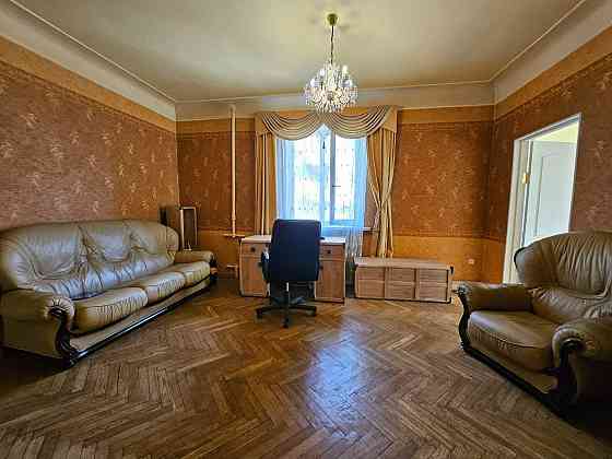 Продажа 3-х комнатной квартиры в Ворошиловском районе, улица Университетская. Донецк