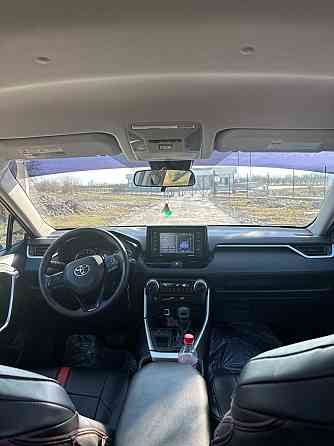 Тойота RAV4 год выпуска 2019 бензин 2,5 автомат Отличное состояния Донецк